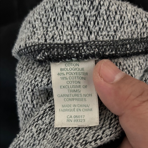 Roots black Sweatshirt with White Beaver Design - Picture 5 of 6